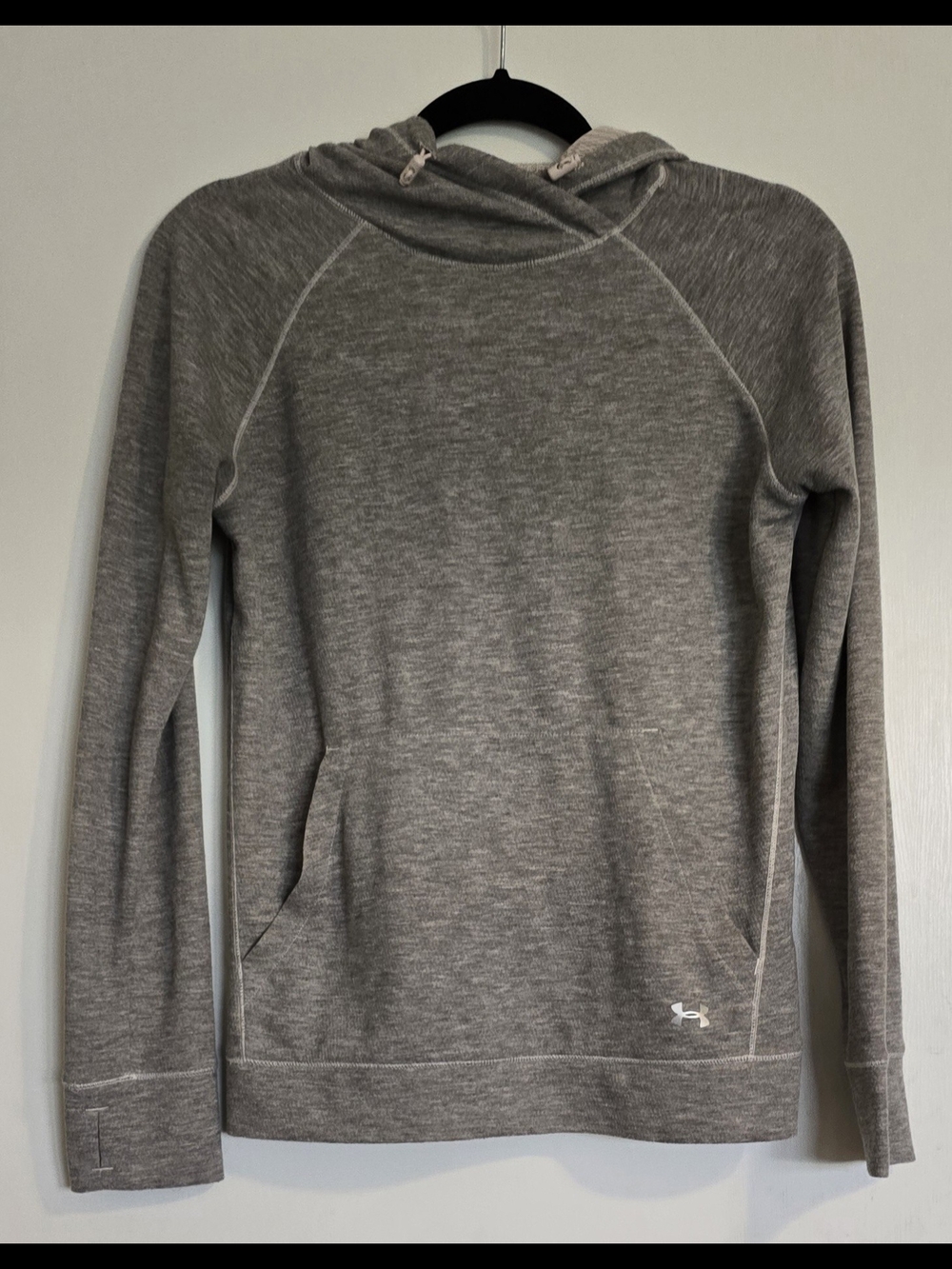 Under Armour Gray Pullover Hoodie Women’s XS Loose Fit Athletic Sweatshirt